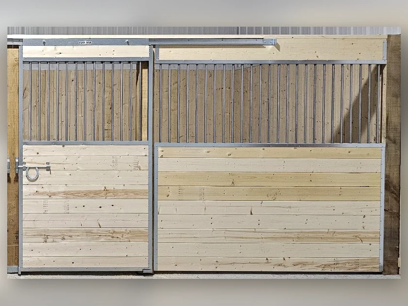 Façade de box en acier galvanisé prête à recevoir du bois de 1 1/2 po